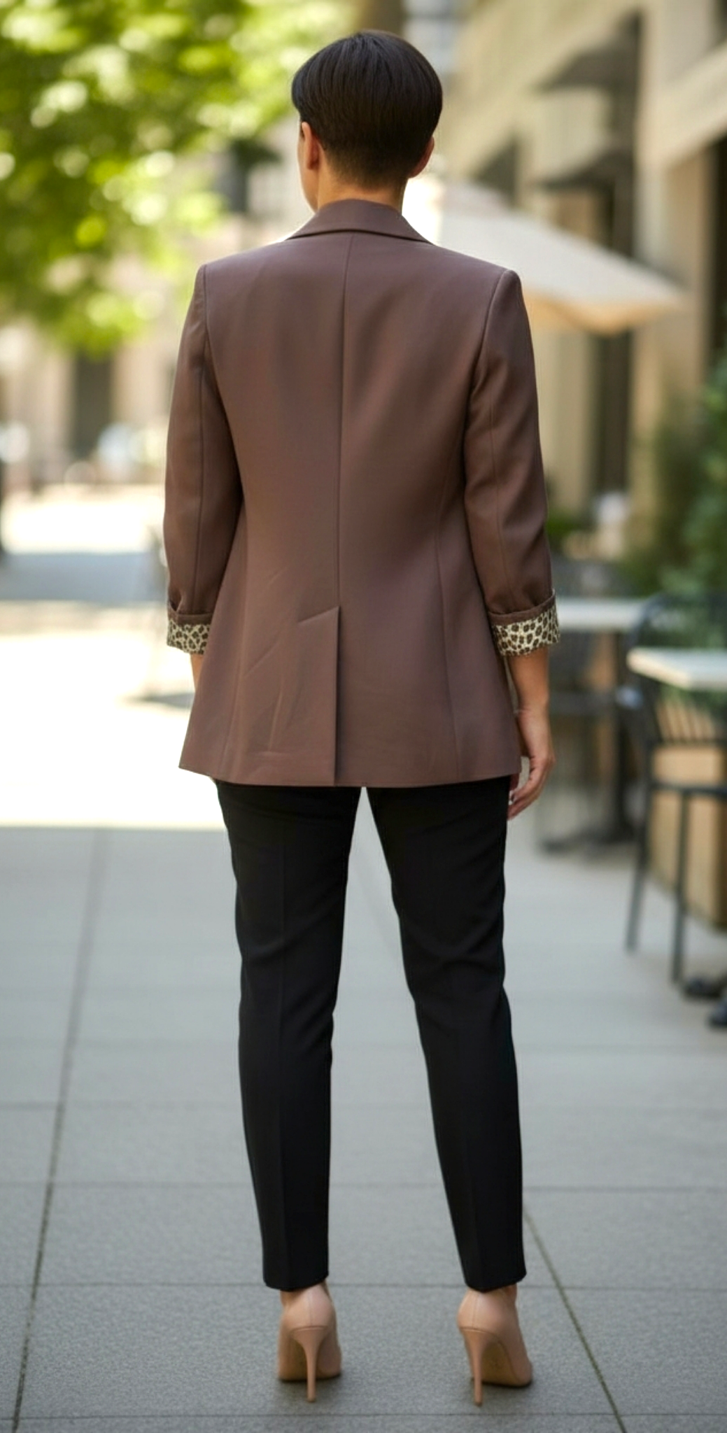 Classic Tailored Blazer — Brown (Size M)